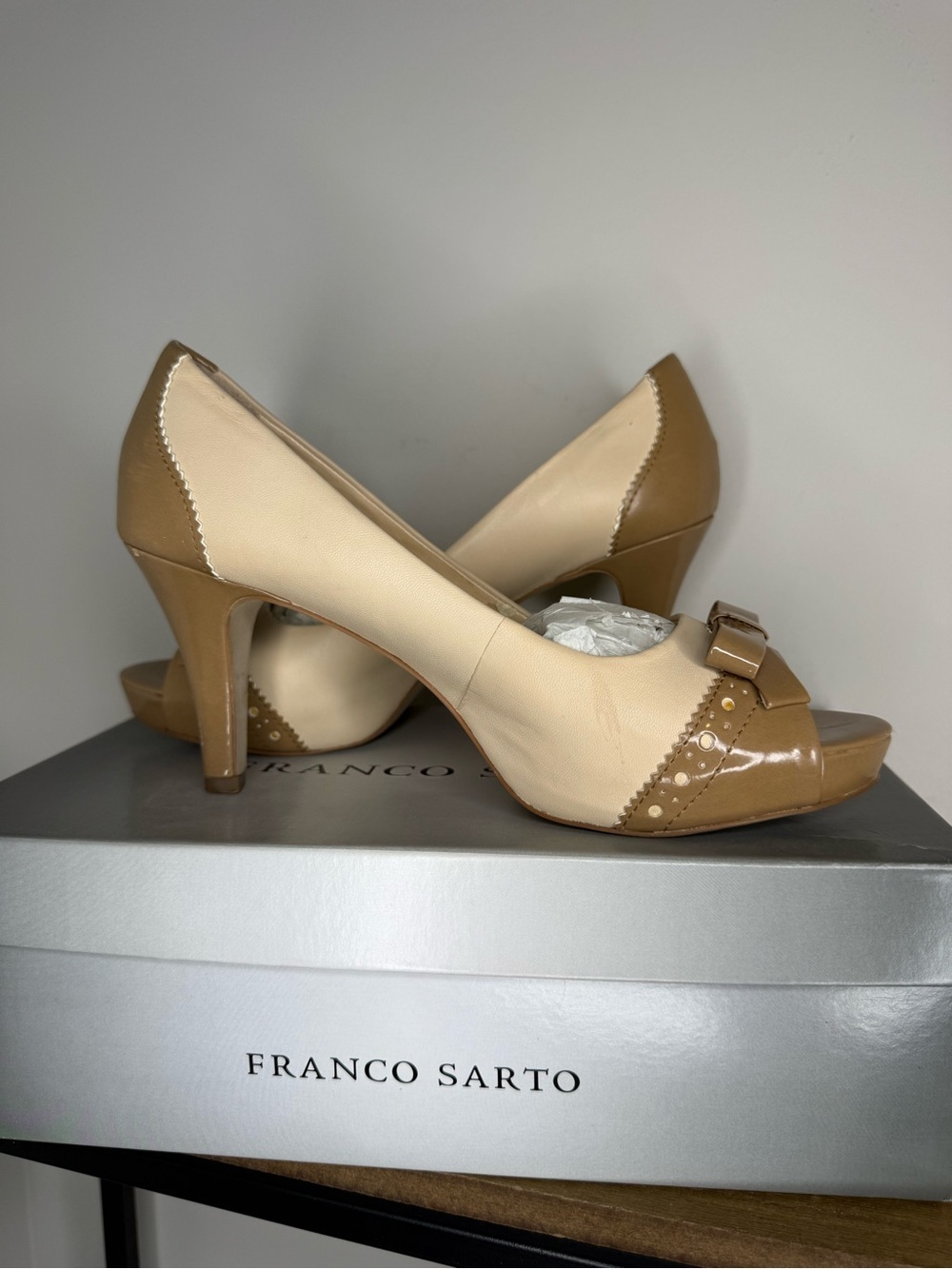 Franco Sarto Two-Tone Beige & Tan Peep-Toe Heels with Bow - Picture 4 of 9